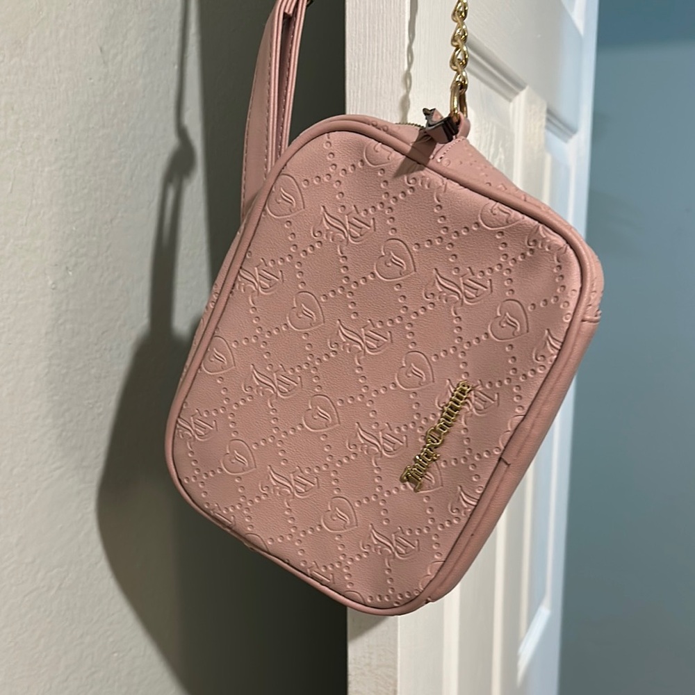 Chic Pink Crossbody Bag with Gold Chain